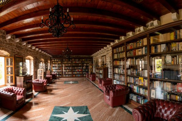 Libreria Storica a Budva